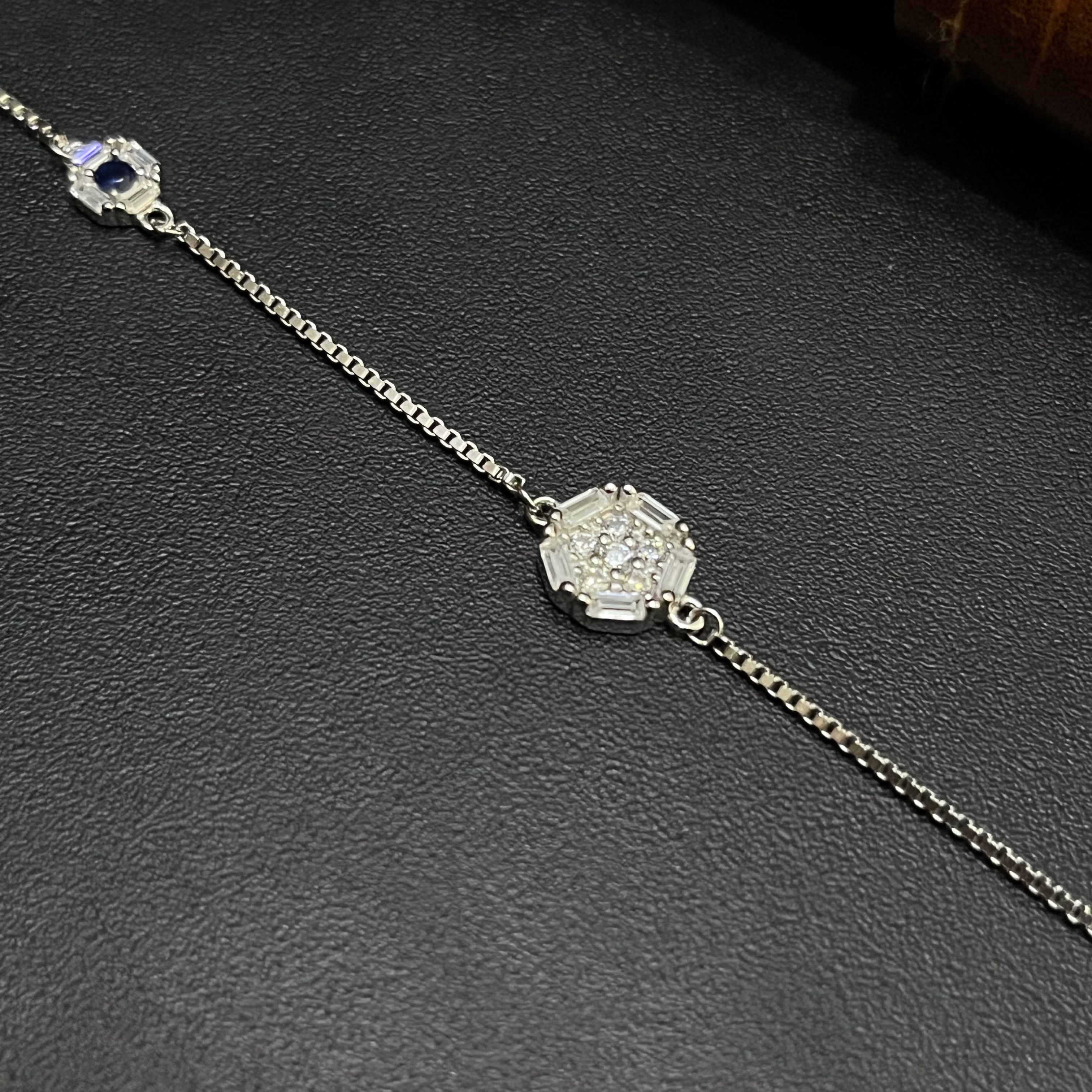 Silver Ladies Bracelet Royal White Halo Link 925