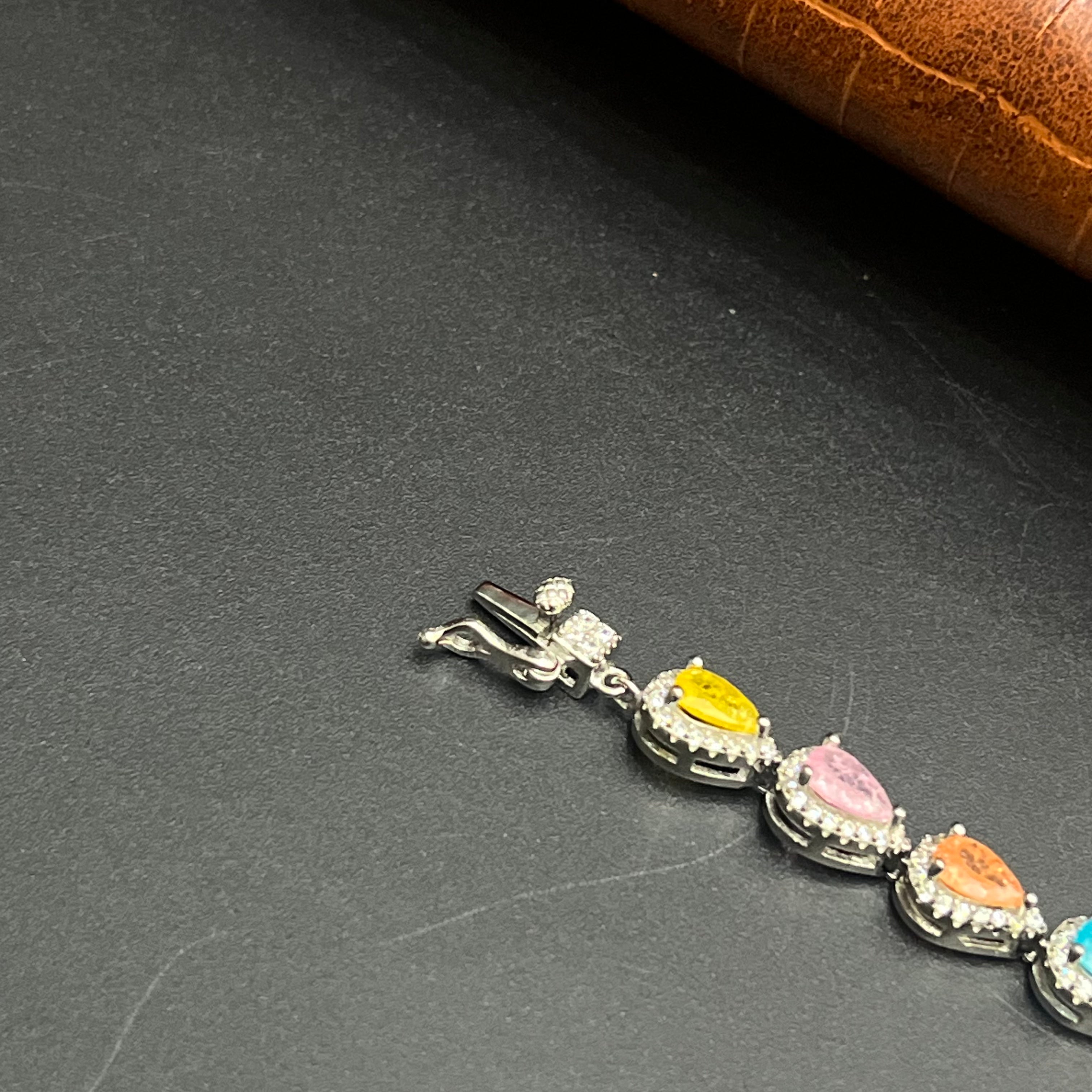 Silver Ladies Bracelet Rainbow Crystal Oval Link M01 925