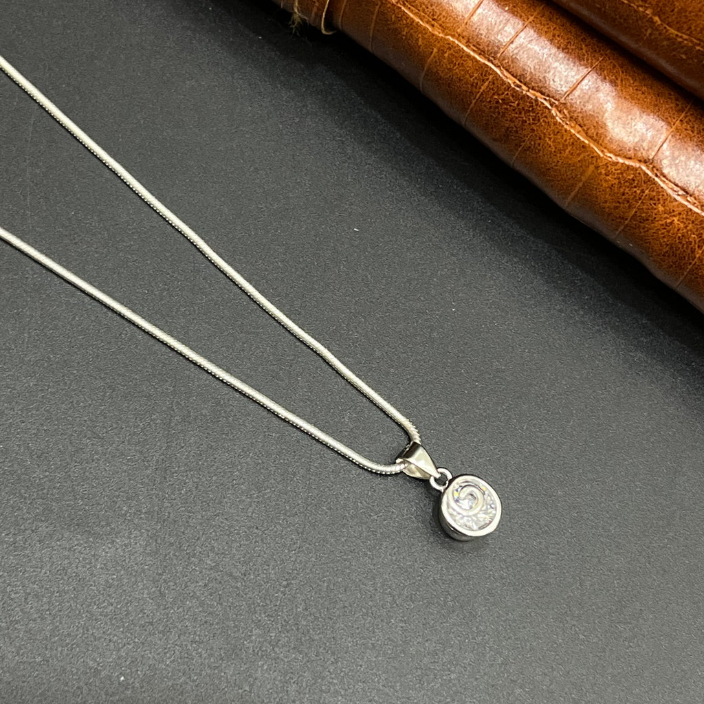 Silver Ladies Pendant Elegance Hallo Solitare Disc 925