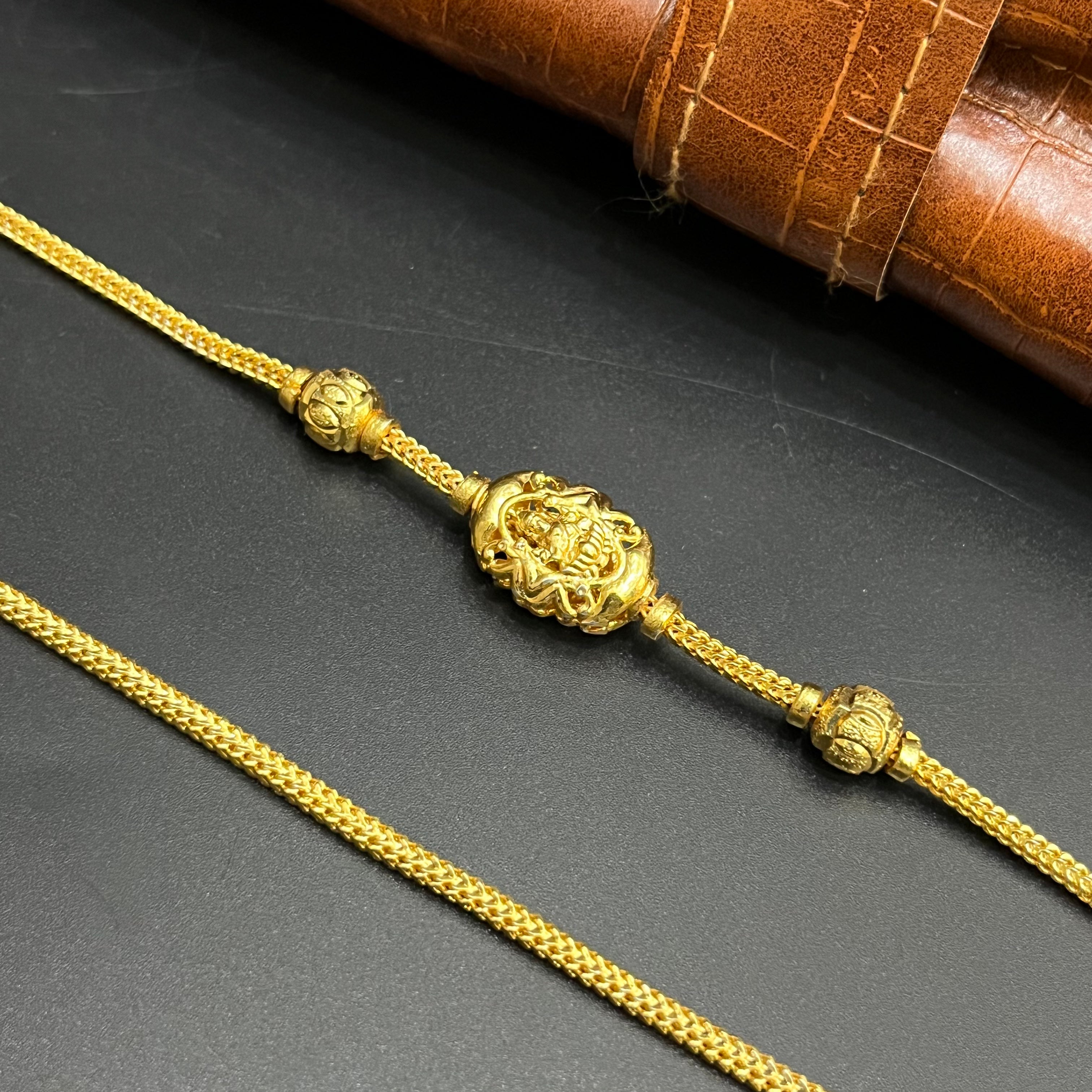 Silver Ladies Thali Saradu Lakshmi Art Mogap Gold Finish M02 925