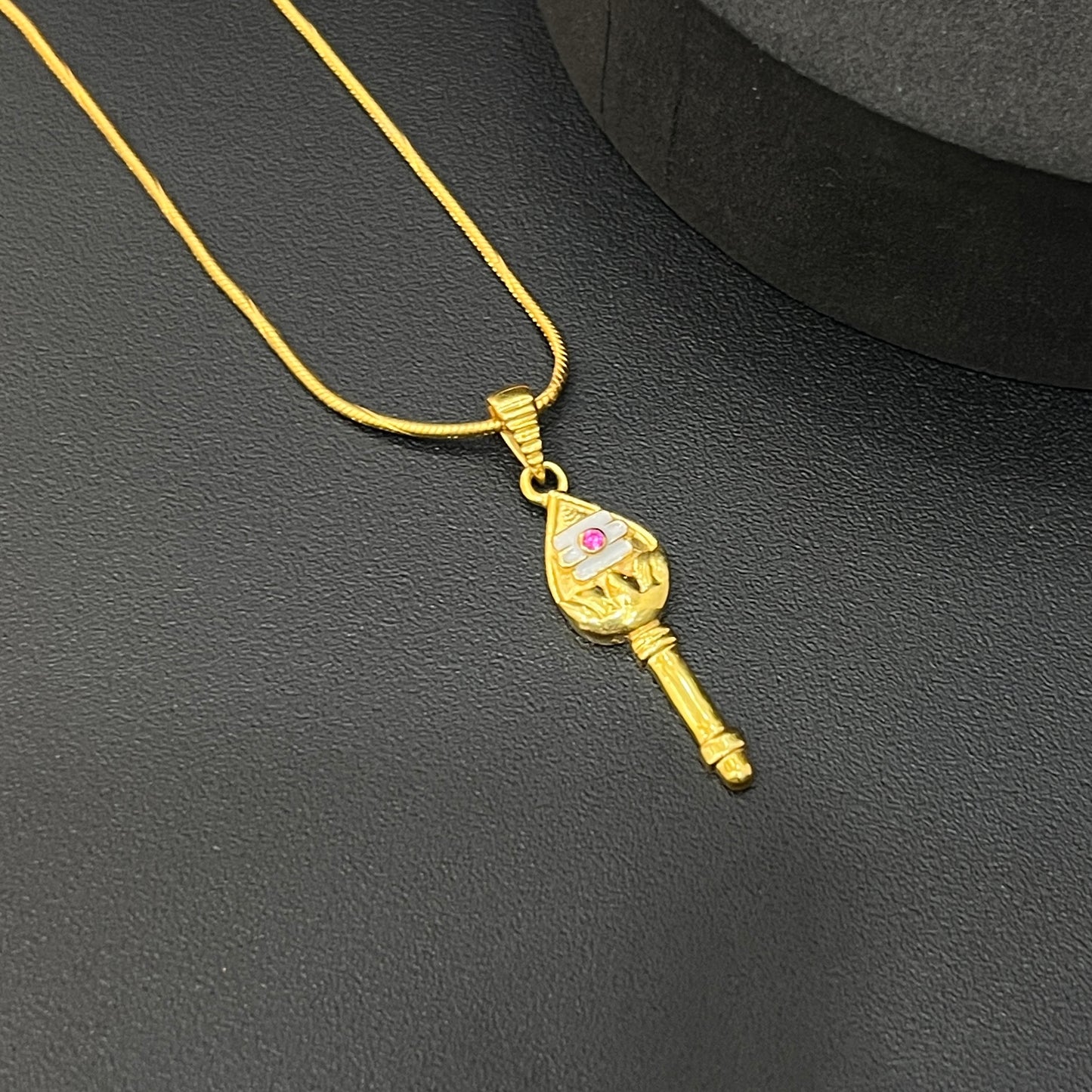 Silver Pendant Vel Gold Finish