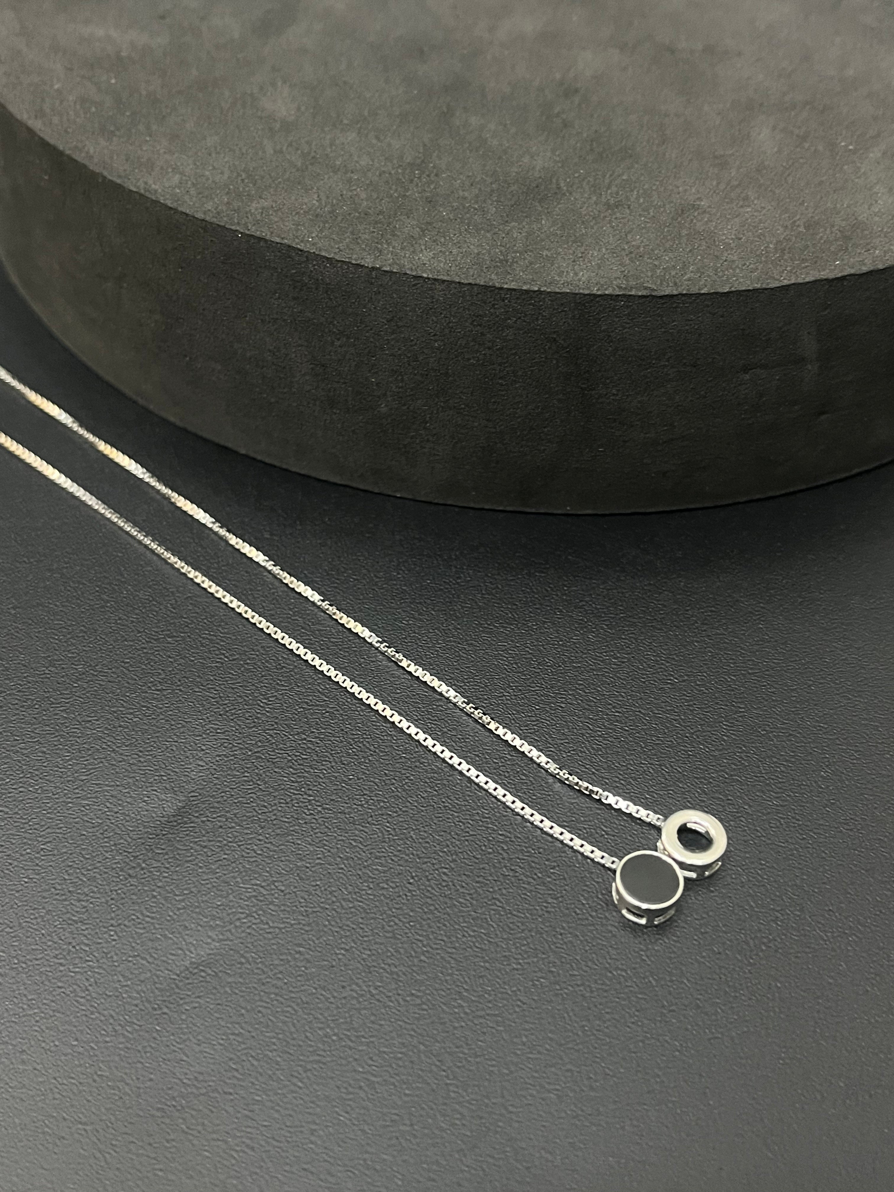 Ladies Silver Chain Black Circle