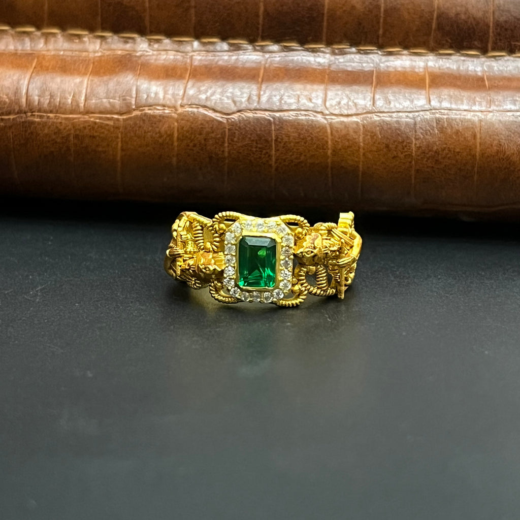 Silver Mens Ring Traditional Antique Emerald Green Lord Krishna Art Gold Finish M01 925
