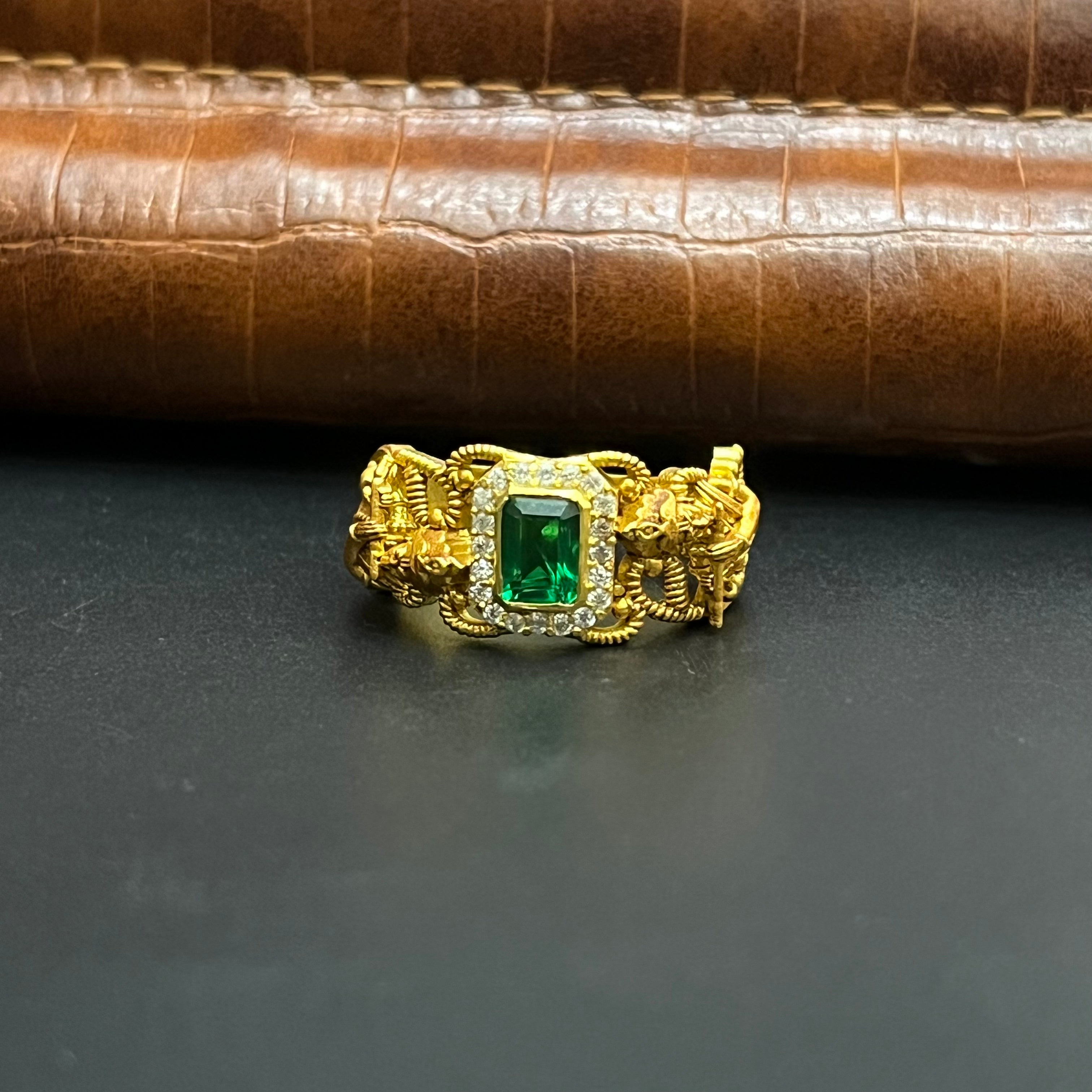 Silver Mens Ring Traditional Antique Emerald Green Lord Krishna Art Gold Finish M01 925