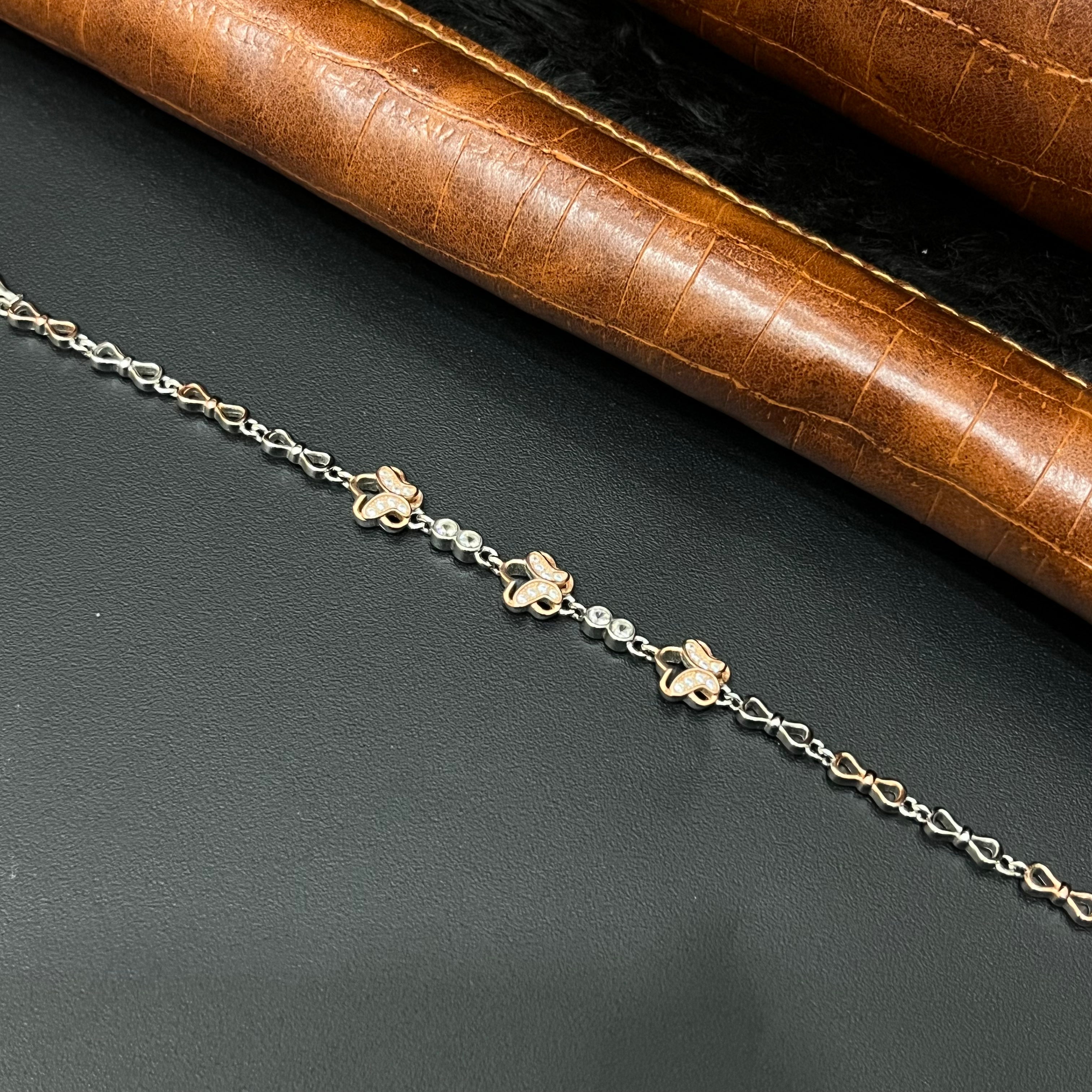 Silver Ladies Bracelet 3 Fower Bow Two Finish