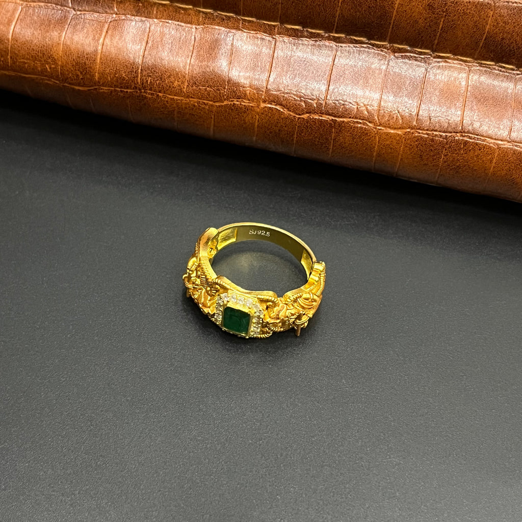 Silver Mens Ring Traditional Antique Emerald Green Lord Krishna Art Gold Finish M01 925