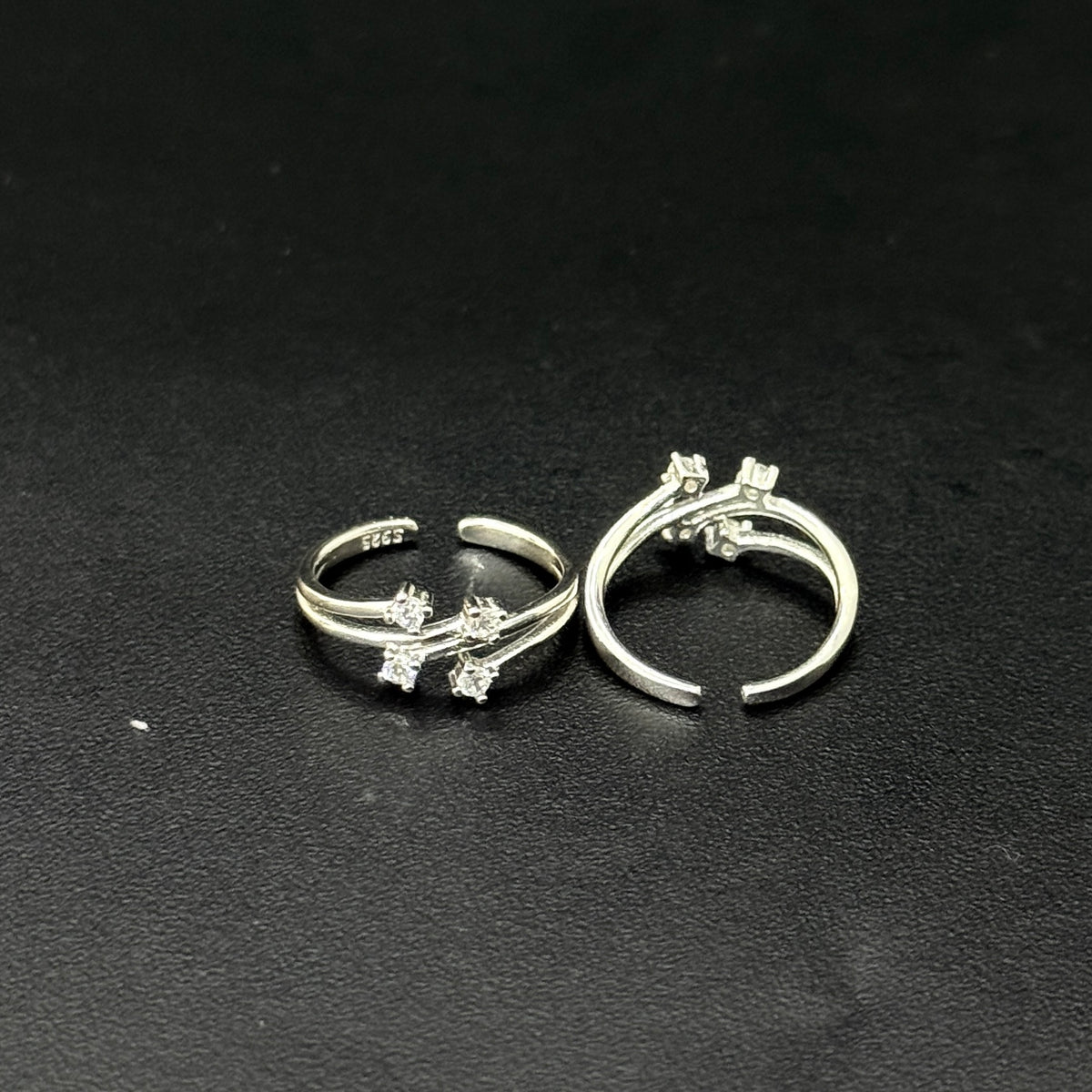 Ladies Toe Rings Camellia Circle