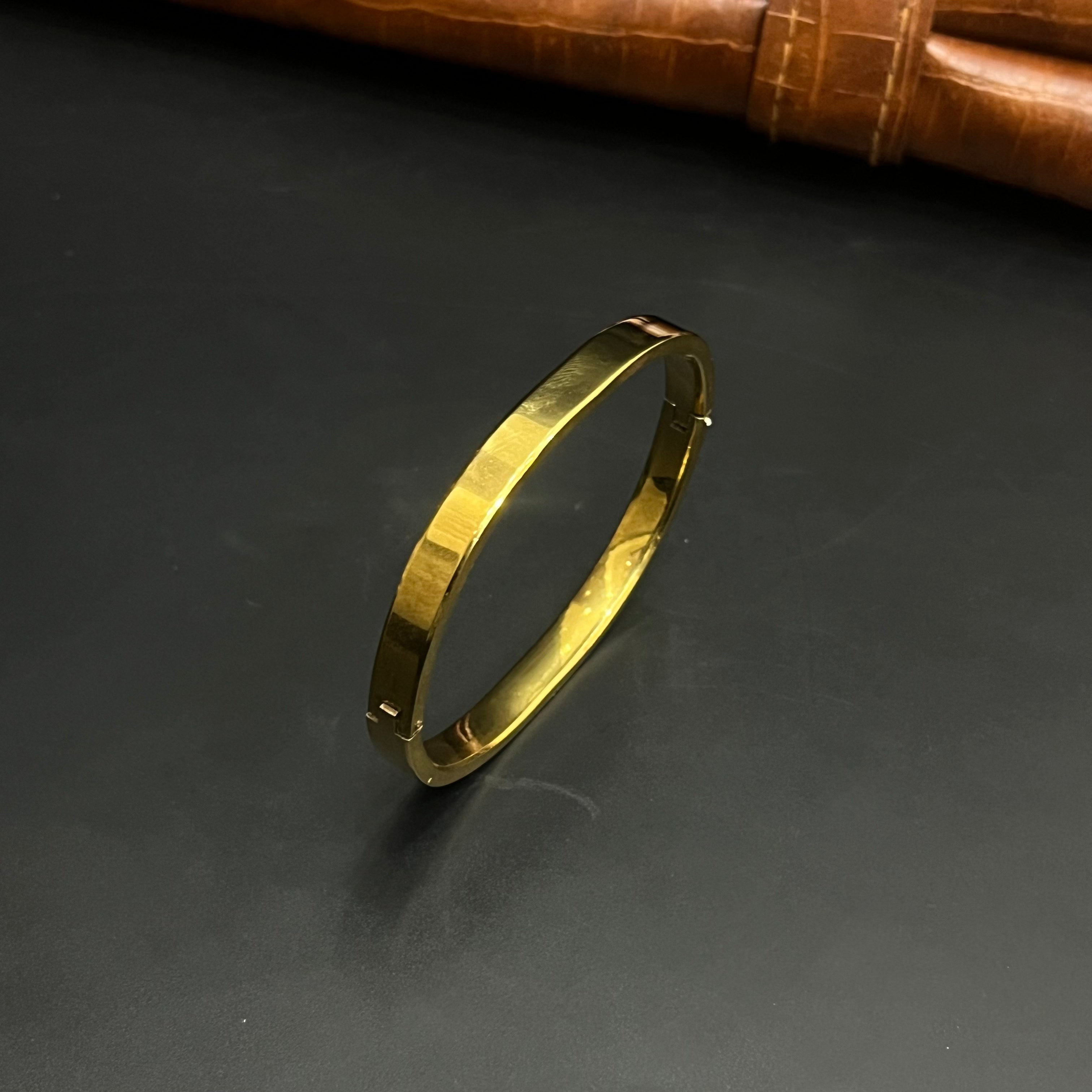 Men's Oval Shape Kada Gold Finish