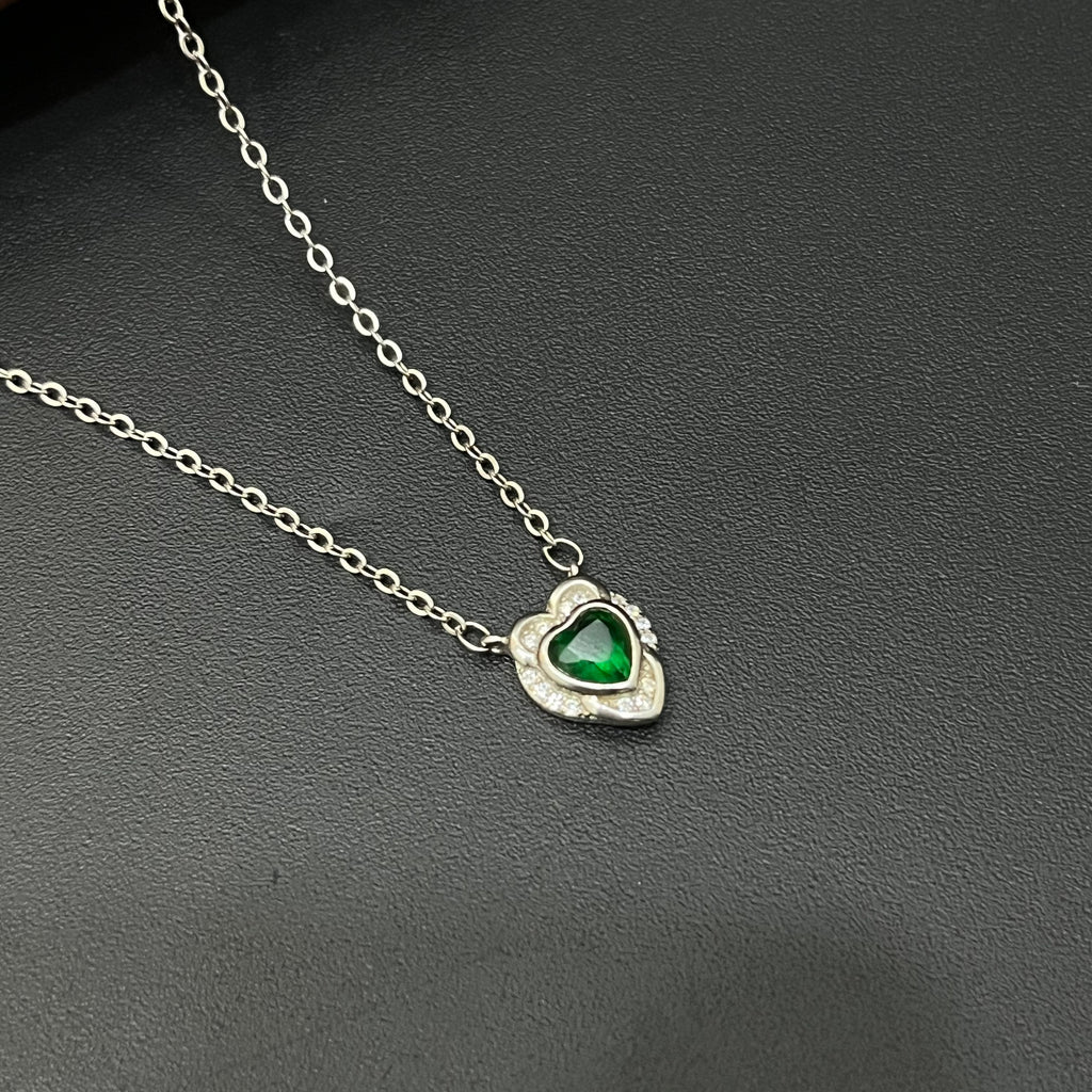 Silver Ladies Chain Green Emerald Heartz