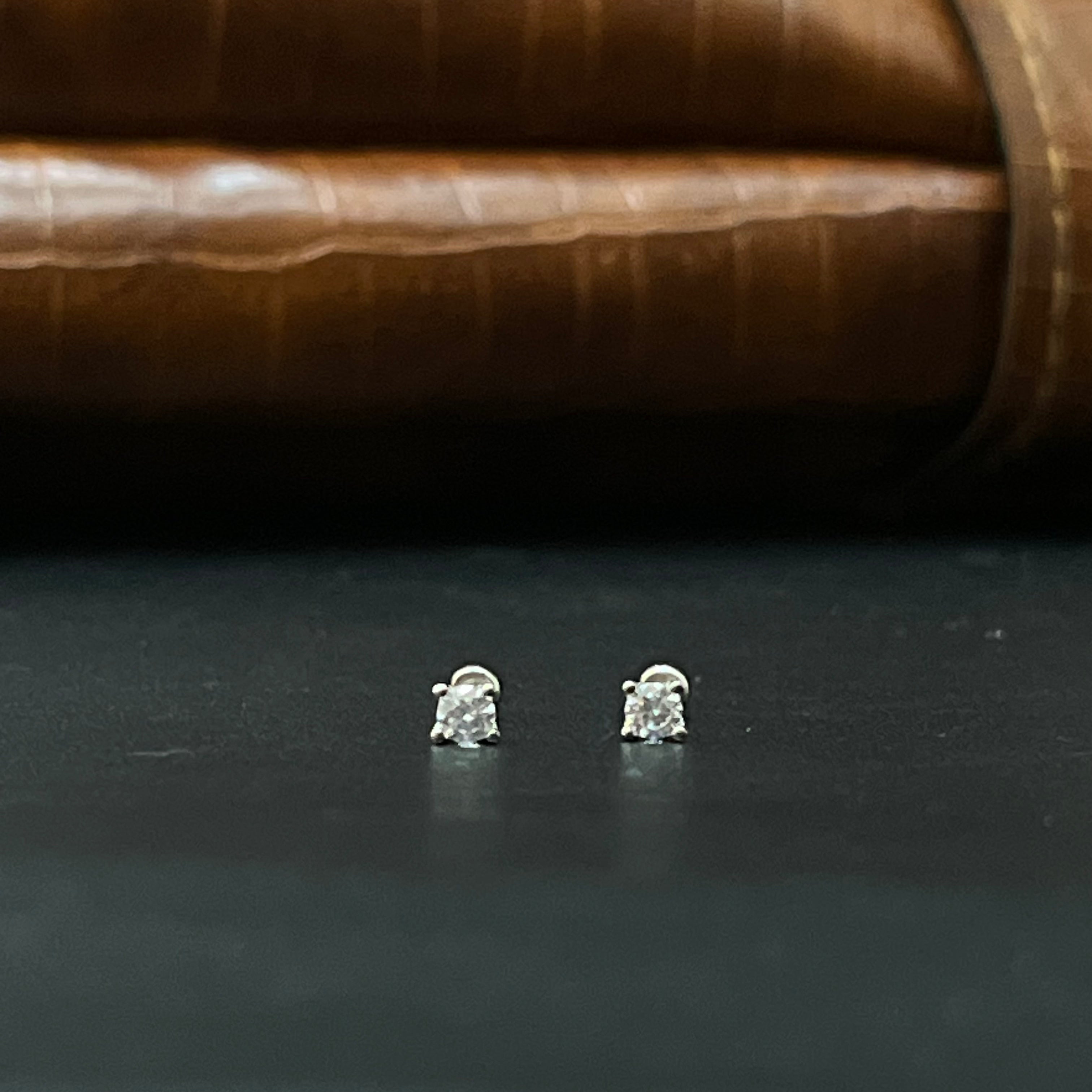 Silver Second Studs Single AD SS