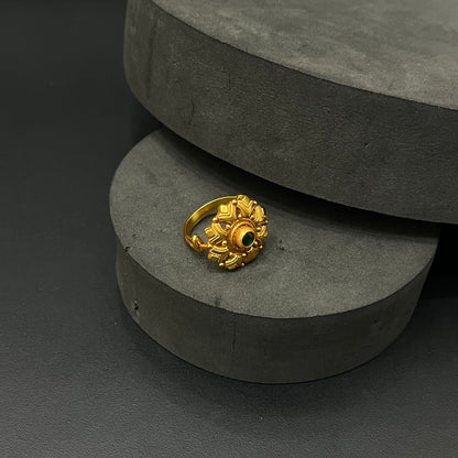 Silver Antique Finished Ring Adjustable Tri Cut Green