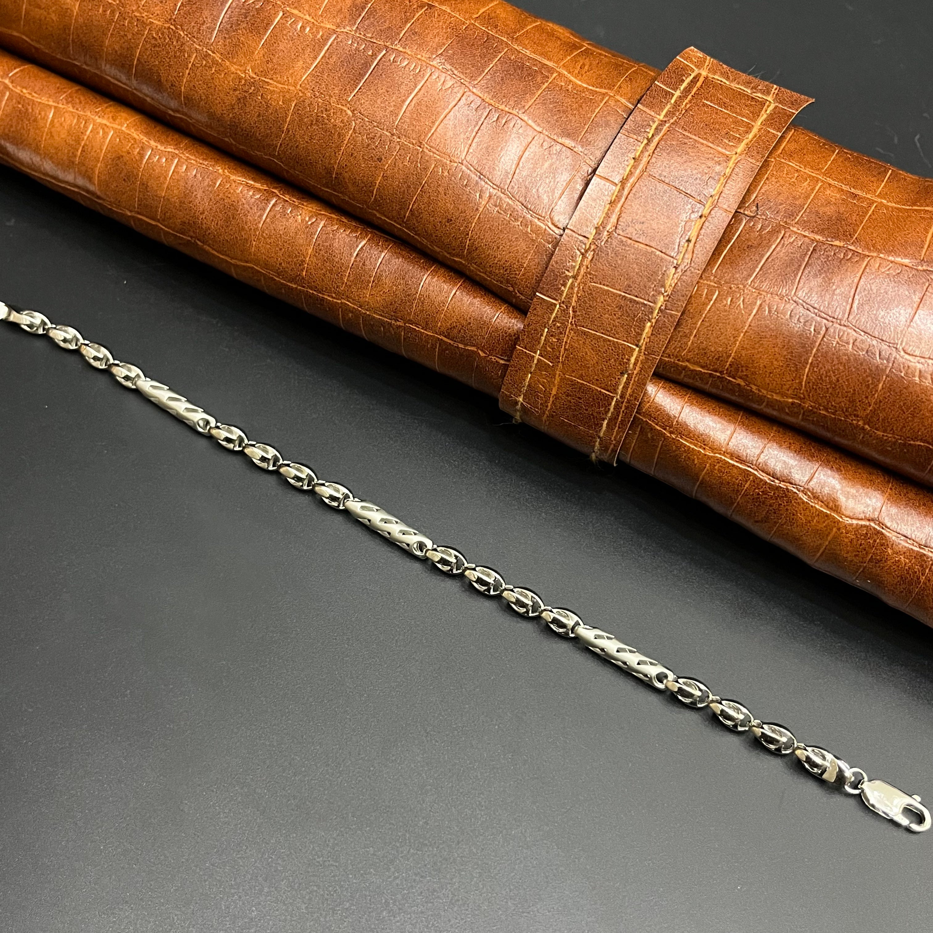 Silver Mens Bracelet Signature Oval Link Lock Mat Finish 925