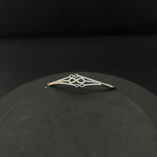 SilverLadies kada Infinity top on Three Layers