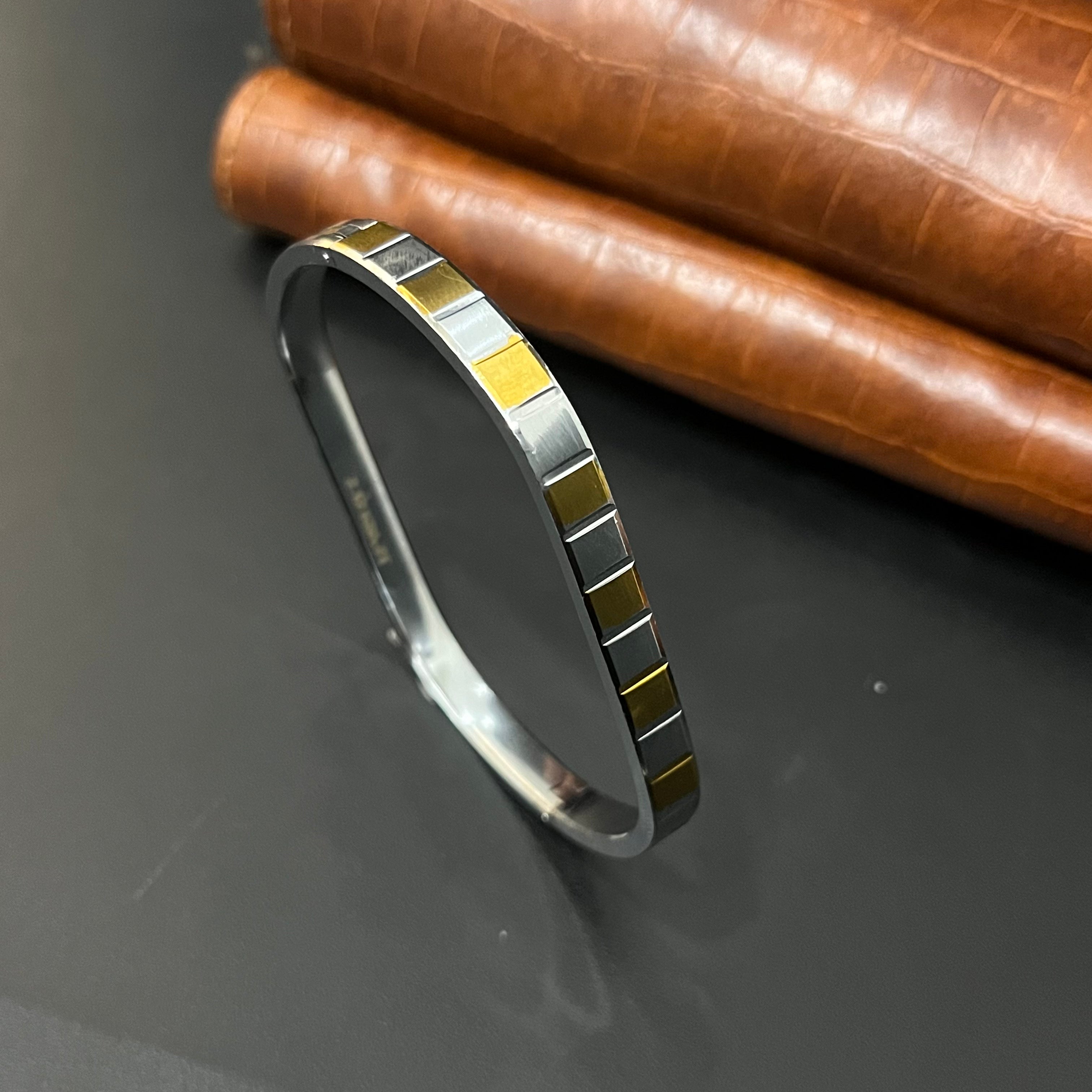 Silver kada Unisex Oval Dual tone K5