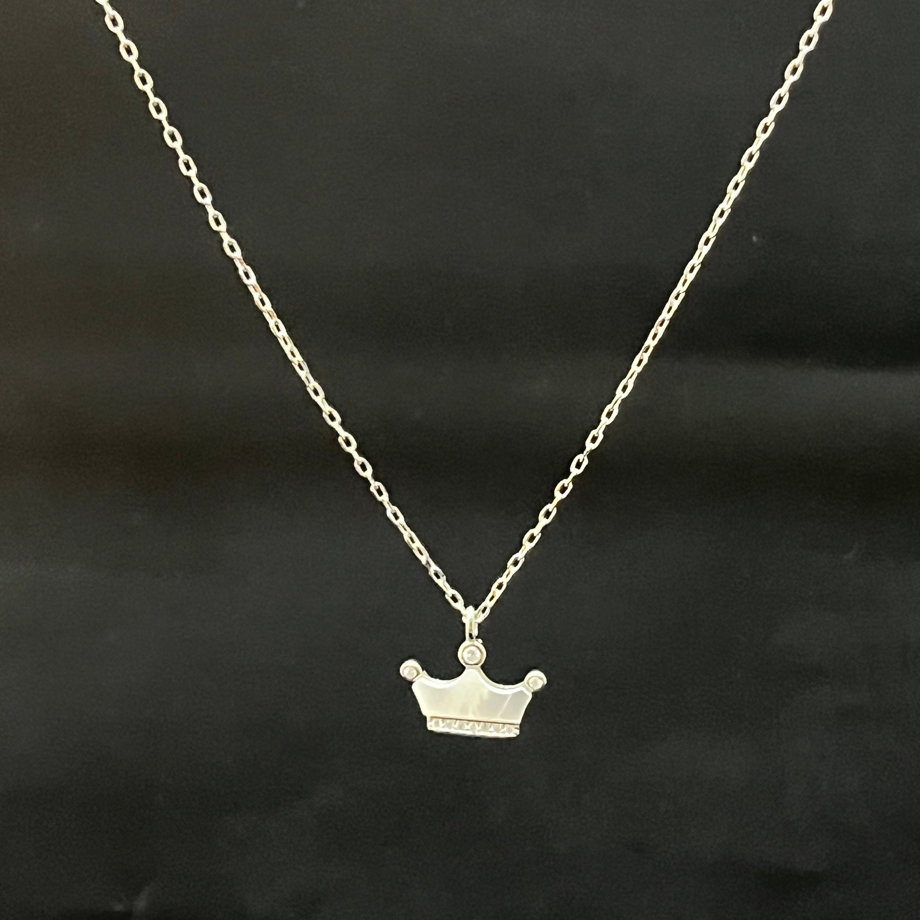 Silver Ladies Pendant Chain Crown 925