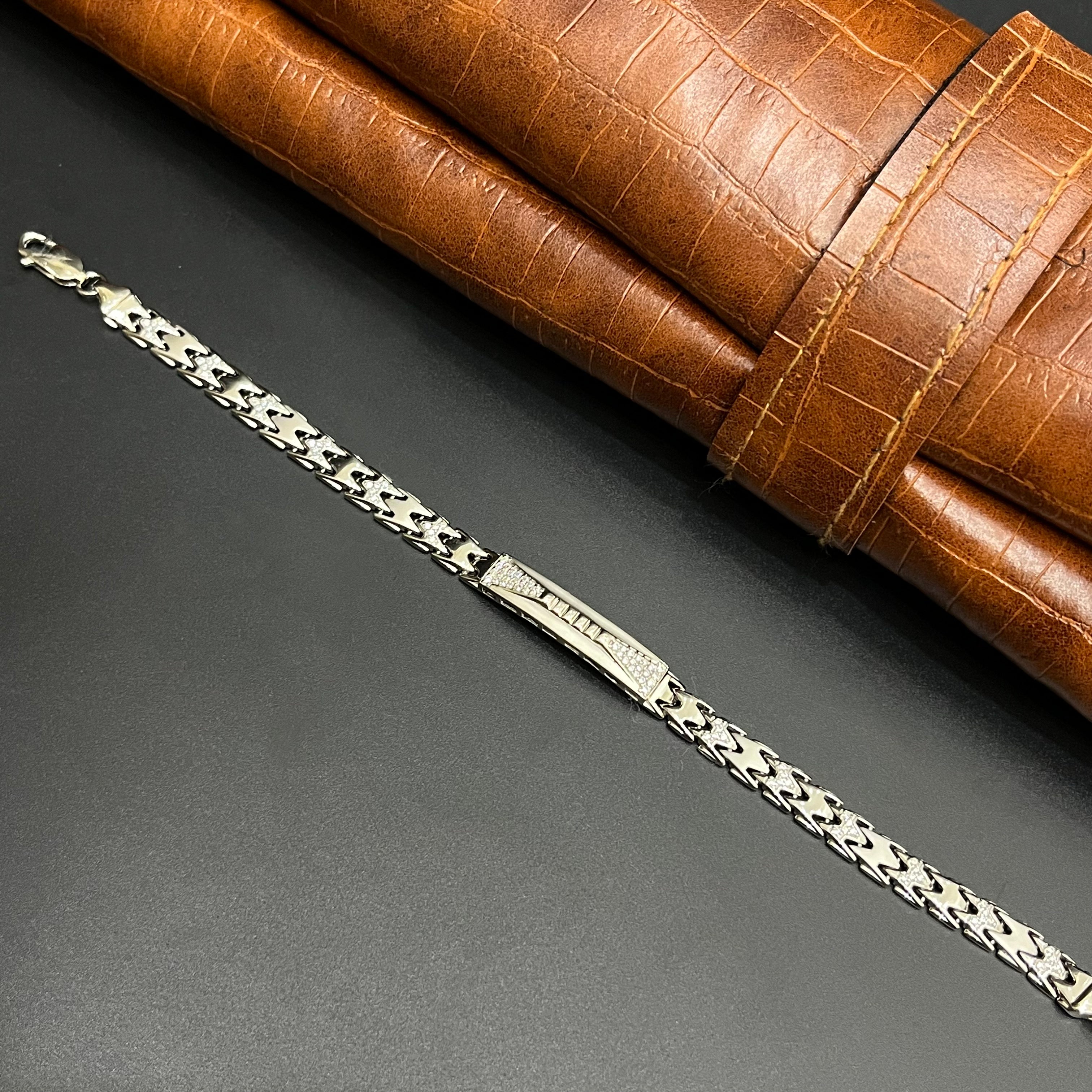 Silver Mens Bracelet W-Cut Crown Link With Stips 925