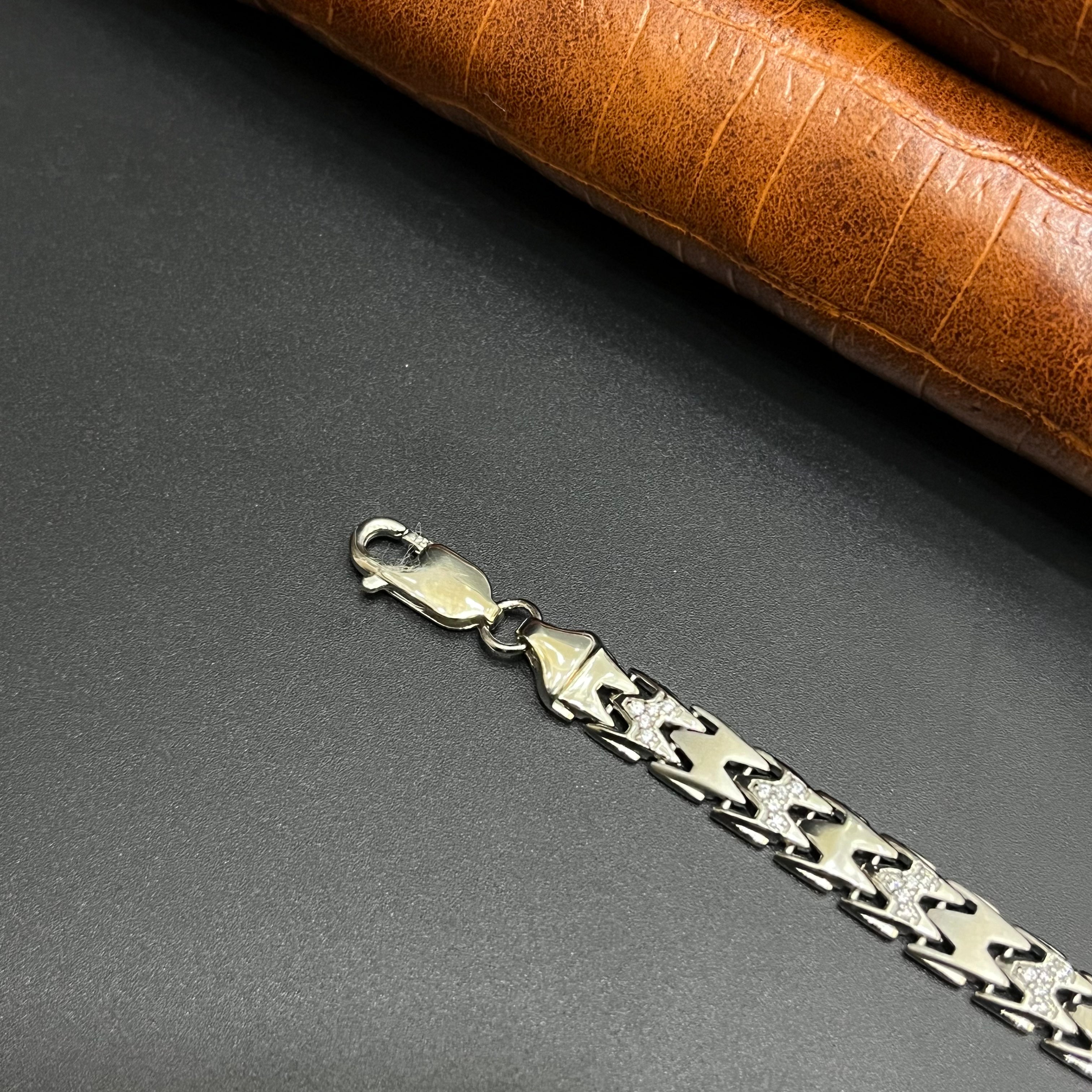 Silver Mens Bracelet W-Cut Crown Link With Stips 925