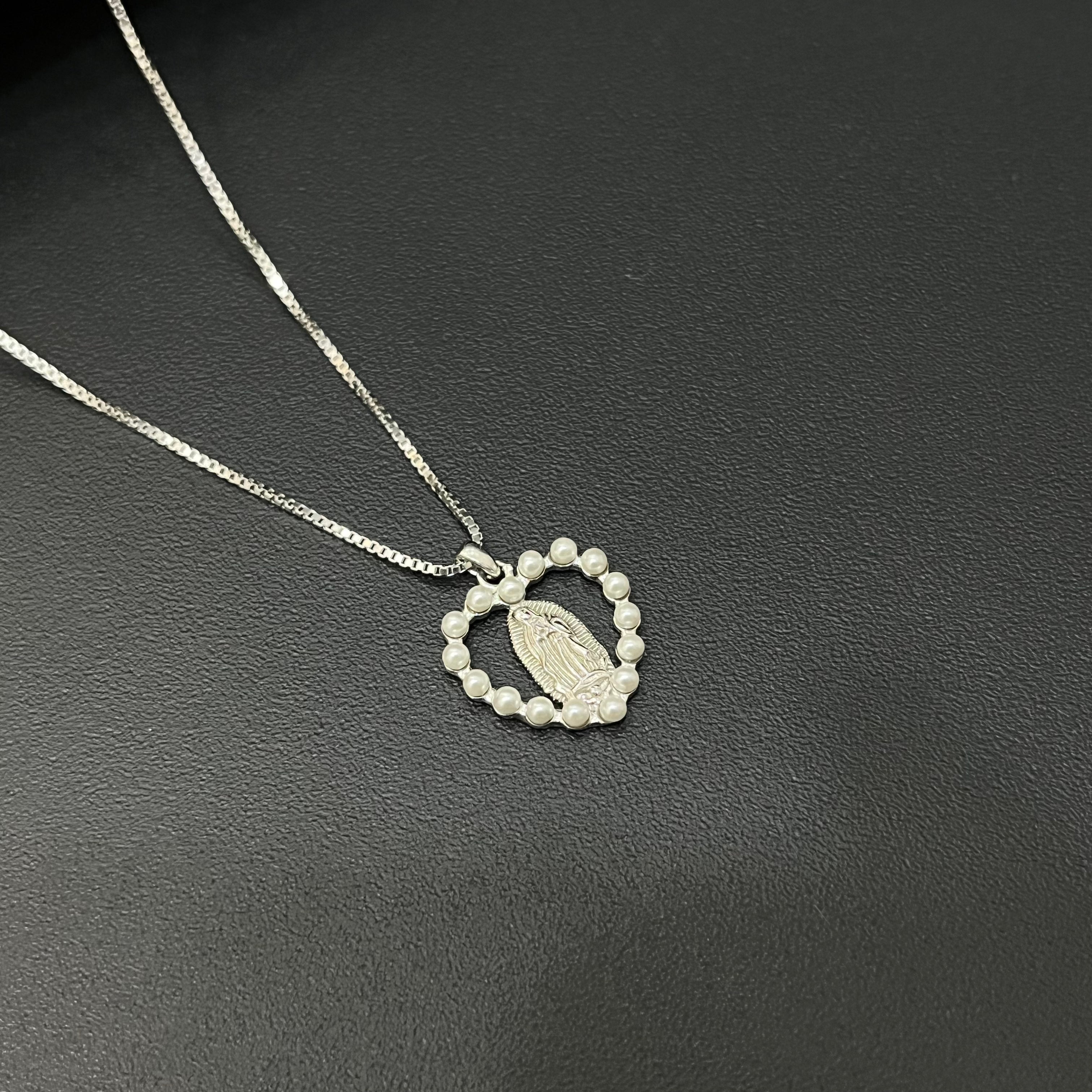 Silver Ladies Chain Jesus Pearl