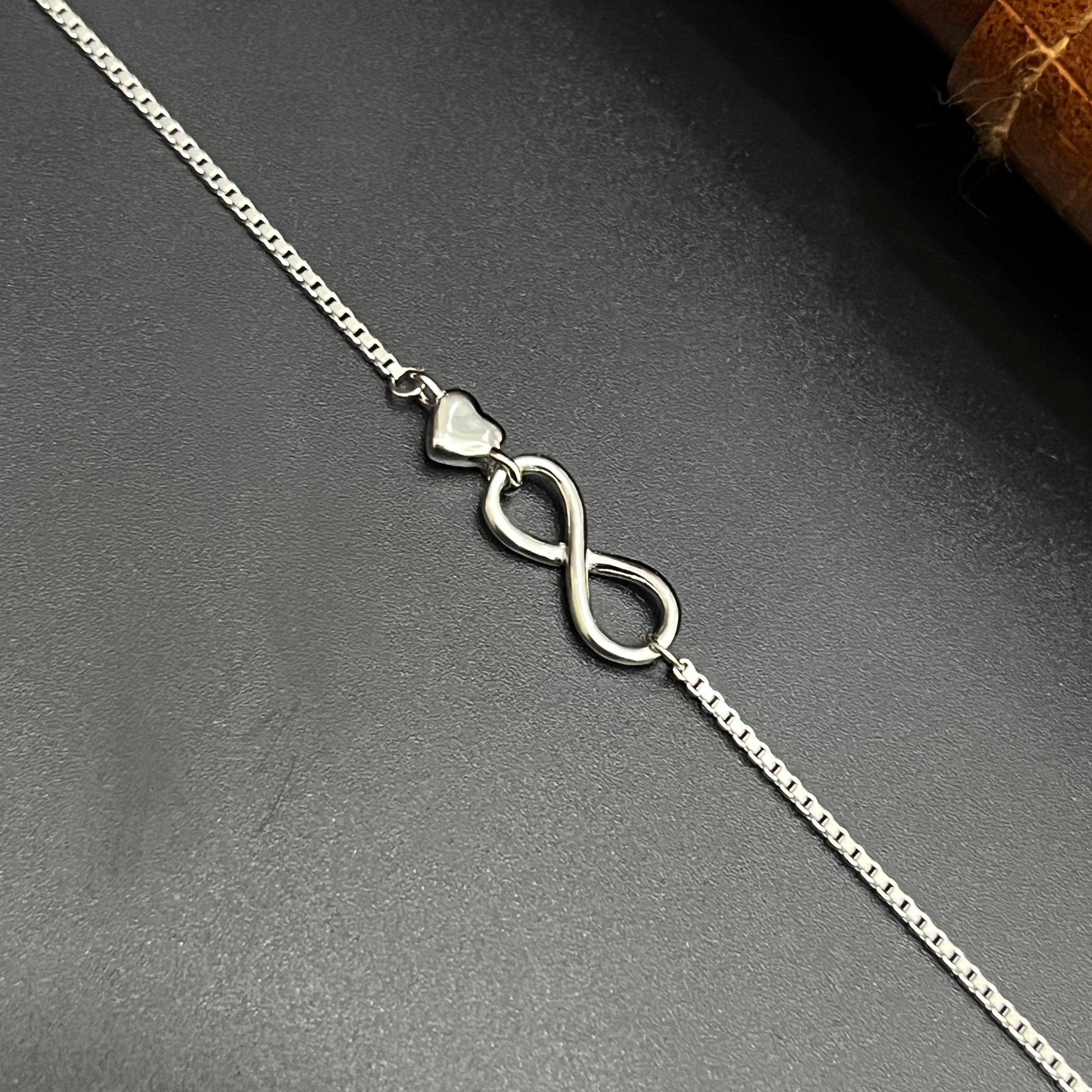 Silver Ladies Bracelet Infinity Heart Beeds 925