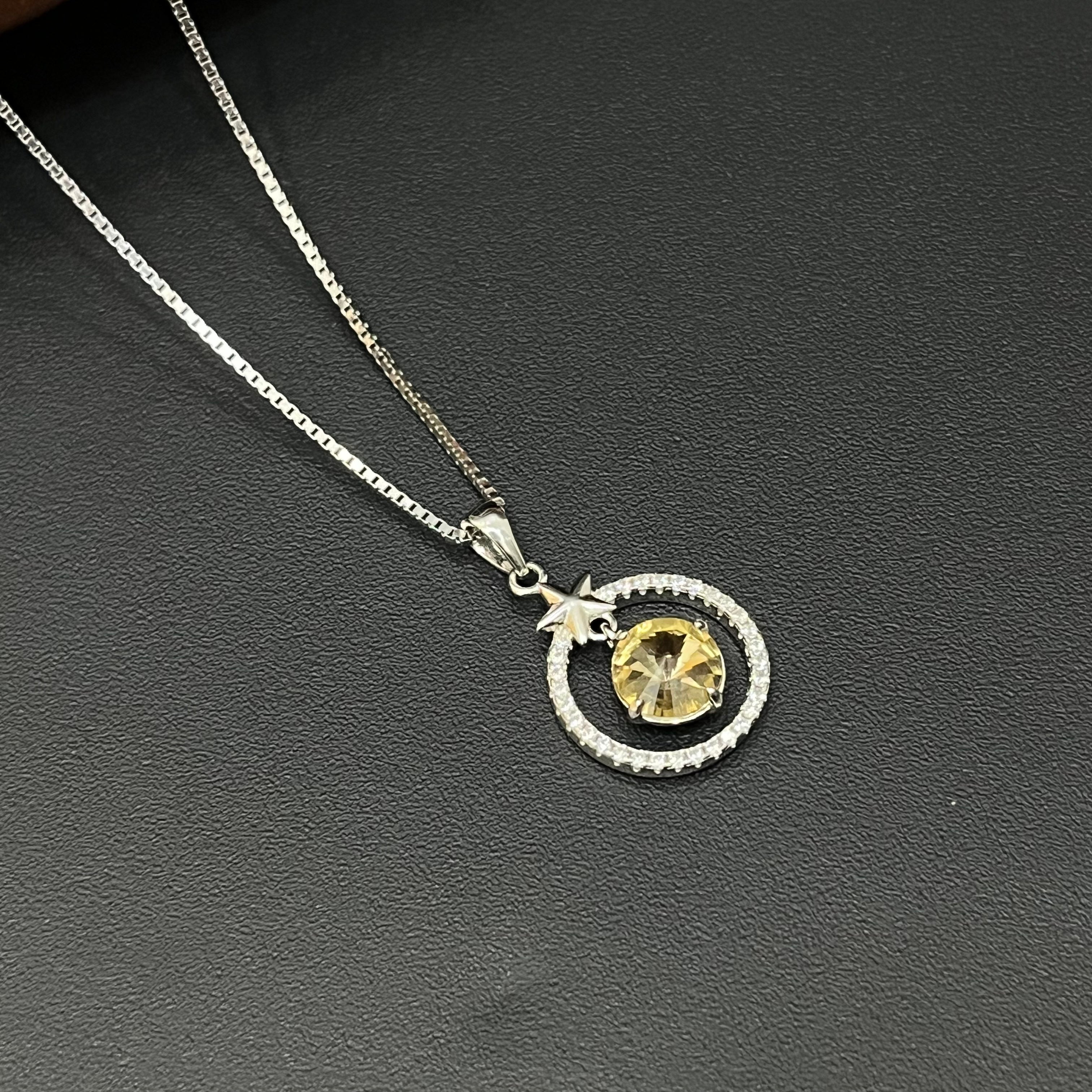 Silver Ladies Chain Saturn Maroon Stone
