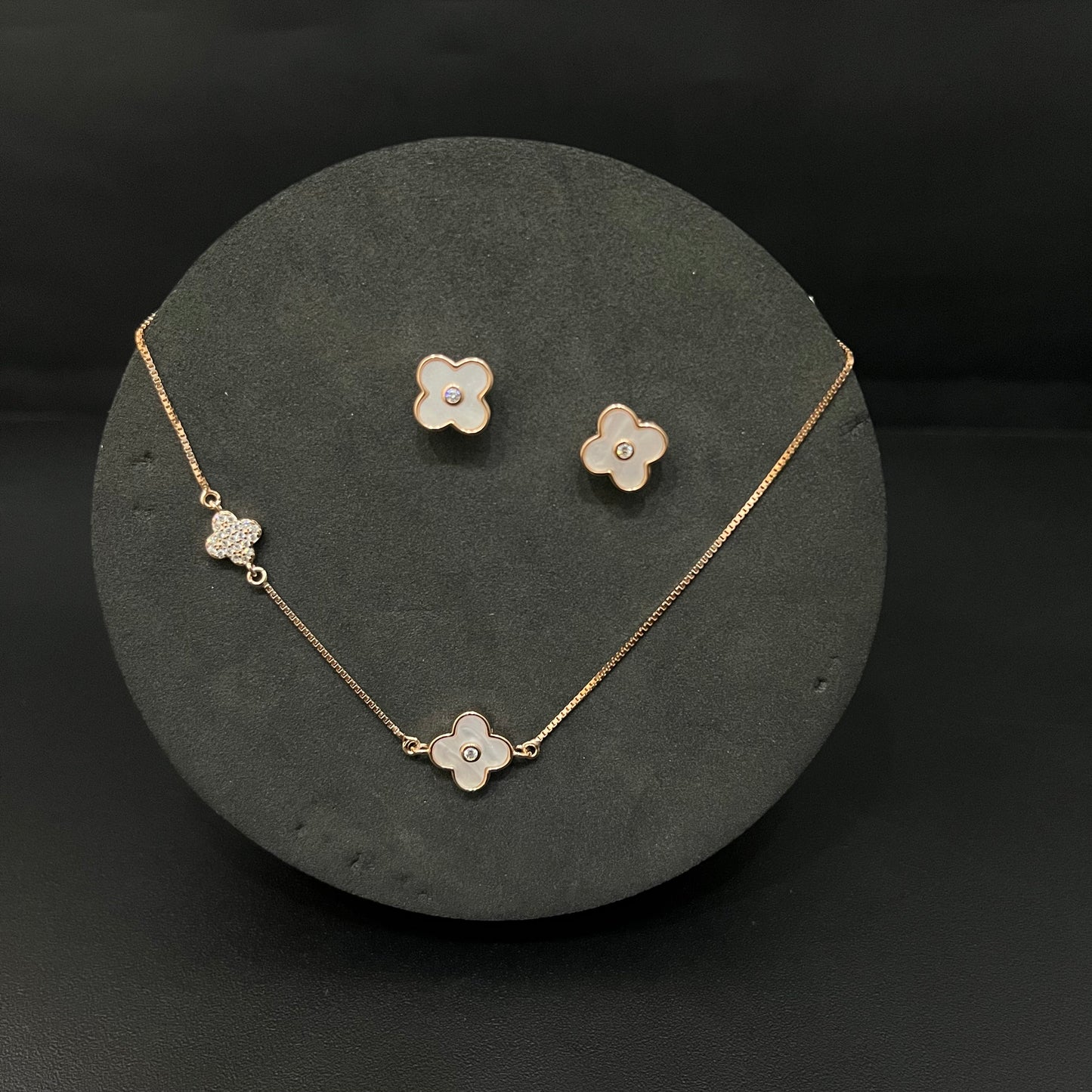 Silver Ladies Pendant Chain & Stud Set Clover Rosegold