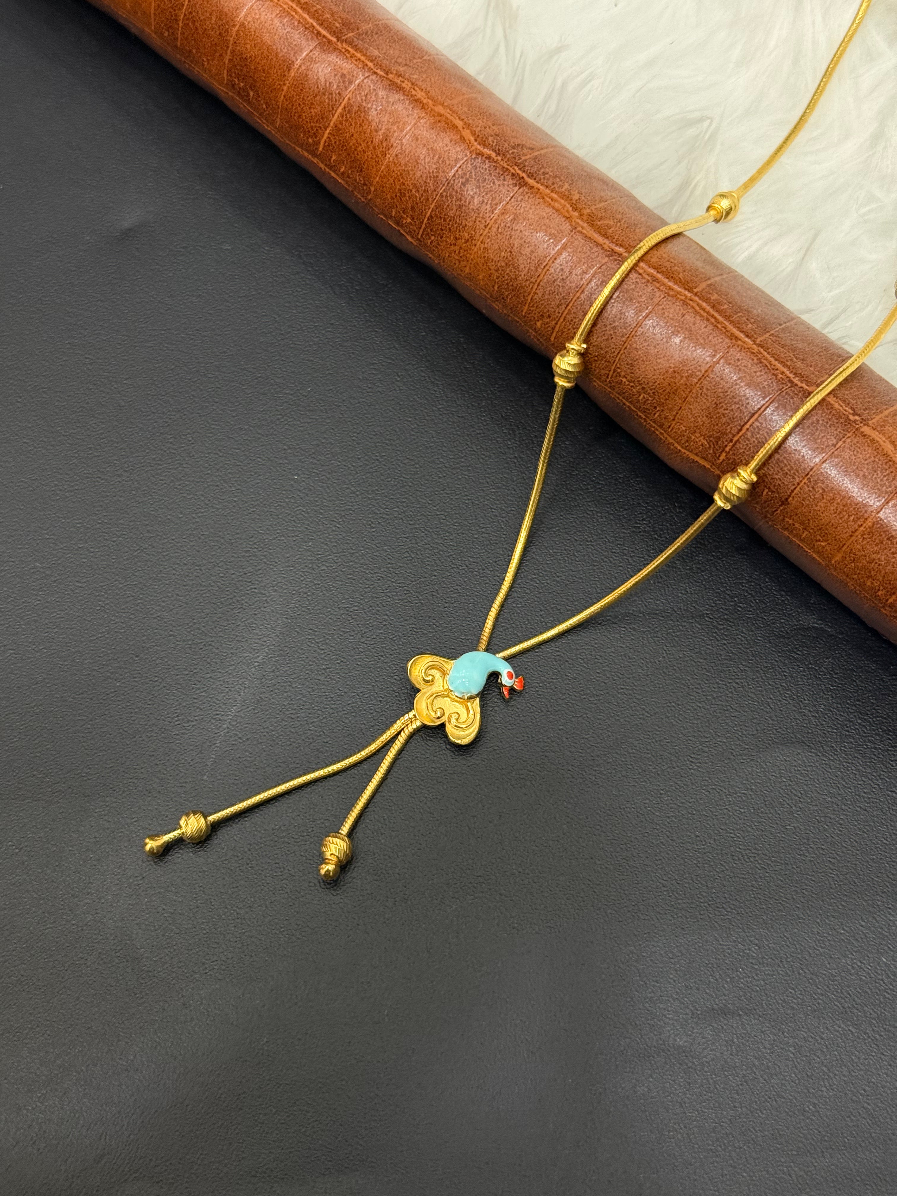 Ladies Pendant Chain 2