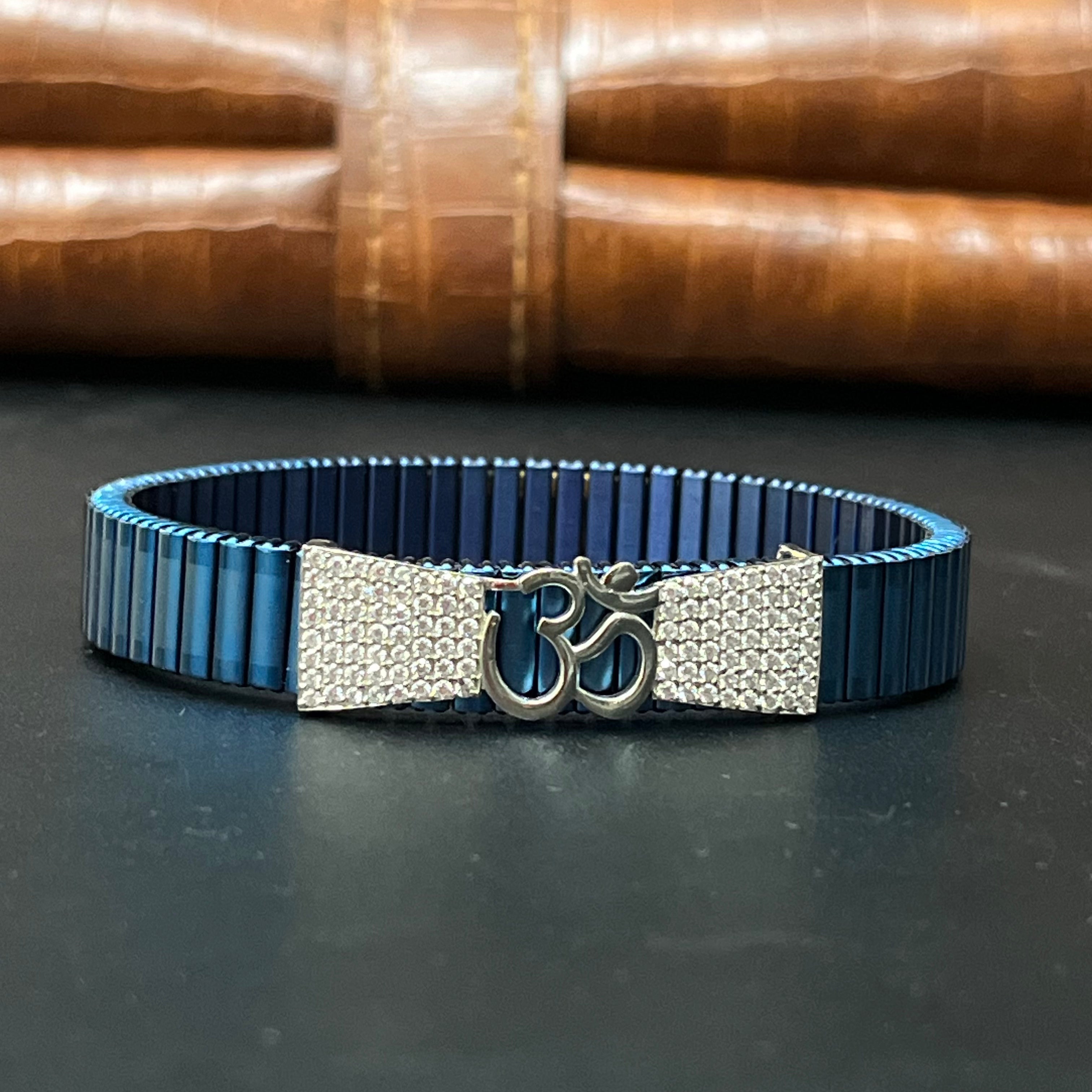Silver Mens Flexible Bracelet Blue Band OM 925