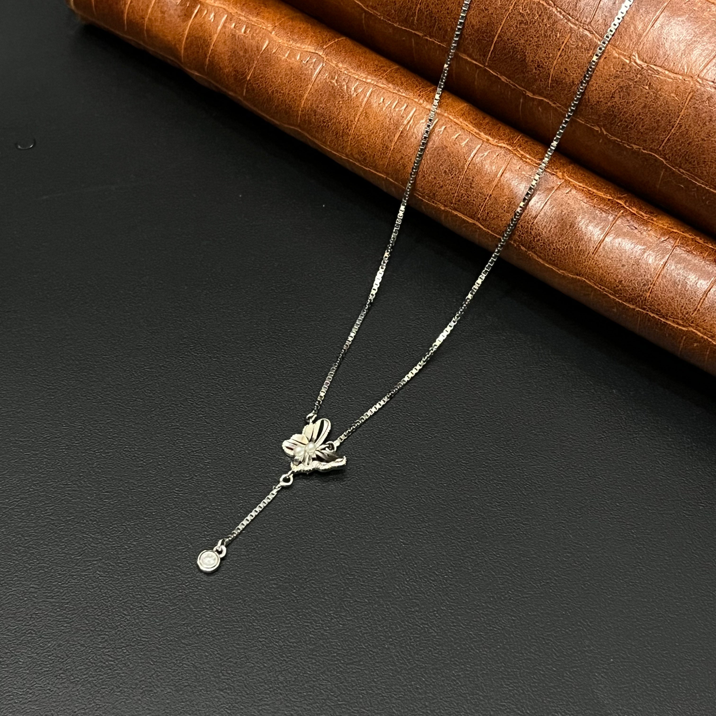 Silver Ladies Chain Butterfly With Pearl Hanging