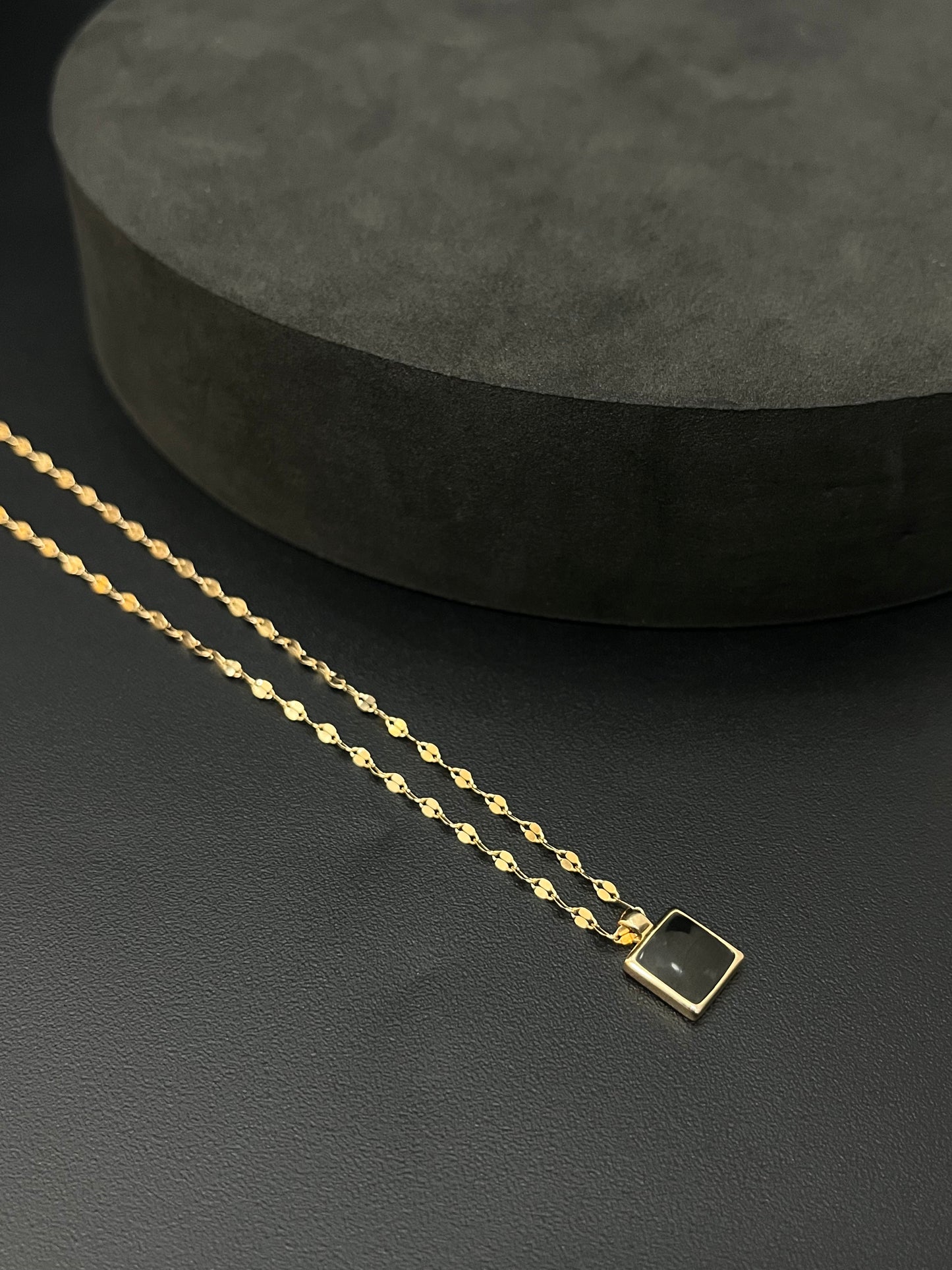 Ladies Silver Chain Black Stone Rectangle RG