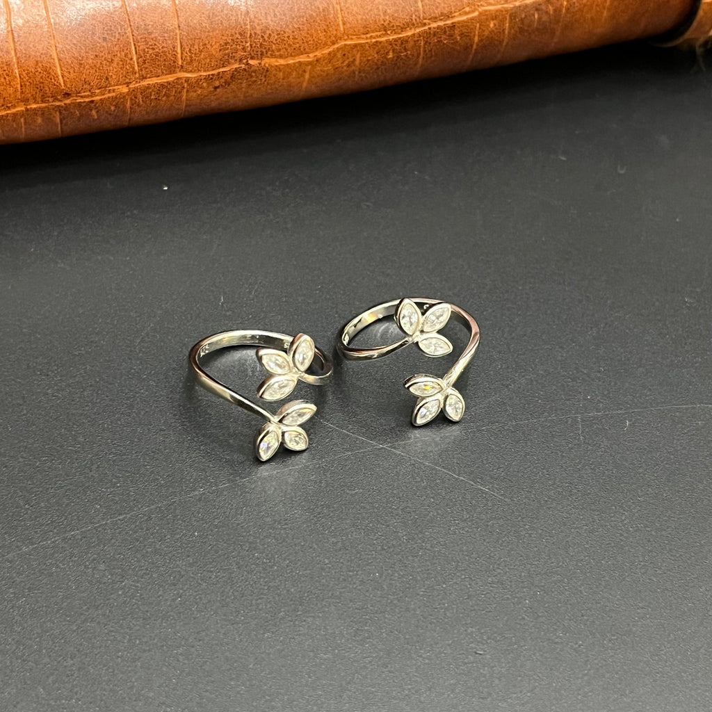 Silver Ladies Toe Rings Three Bend Leaves  925