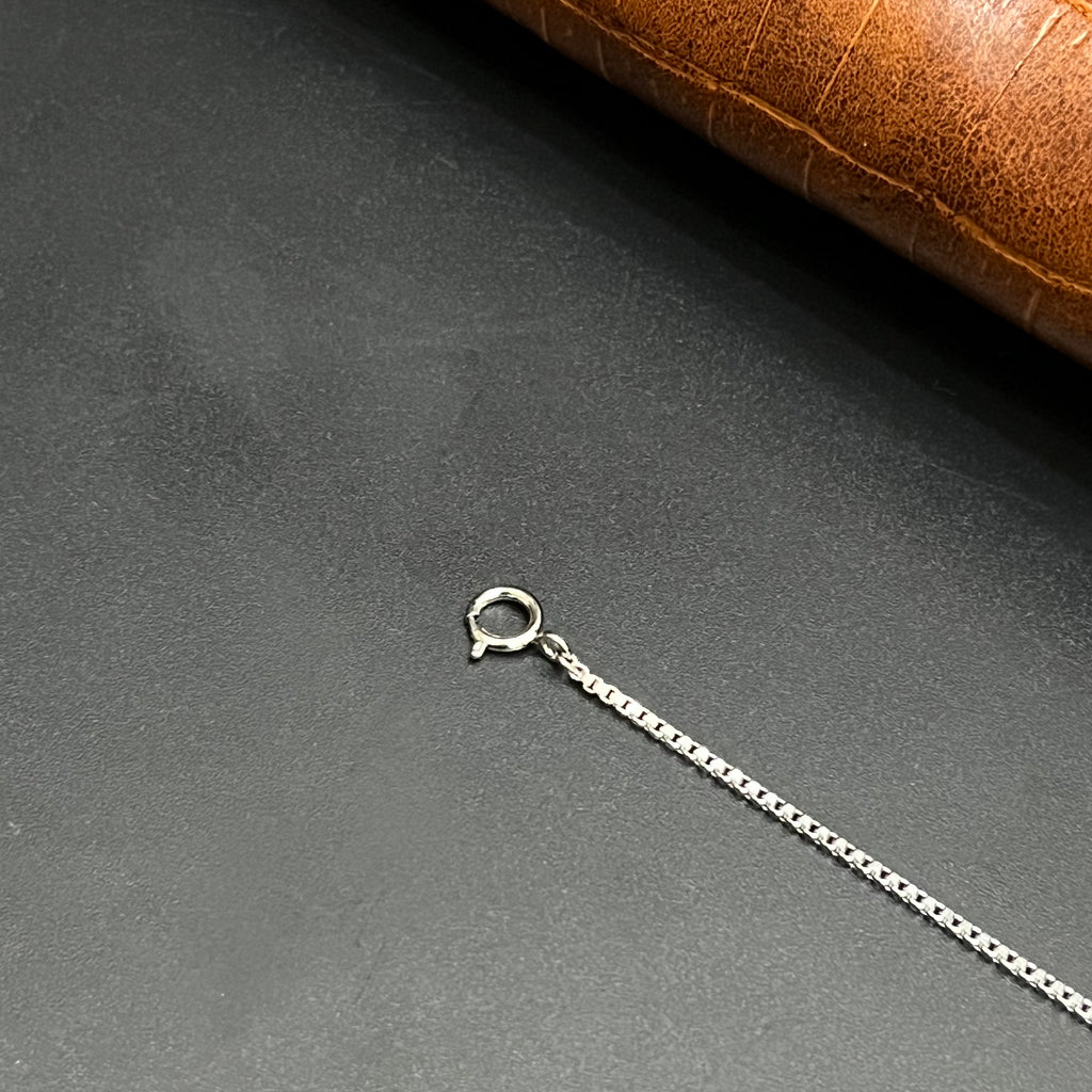 Silver Ladies Bracelet Solitare Disc White Stone 925