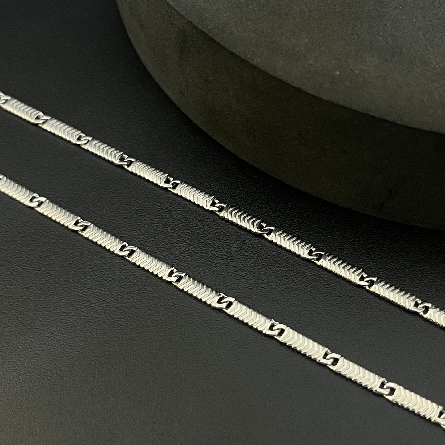 Silver Mens Chain Flat Line