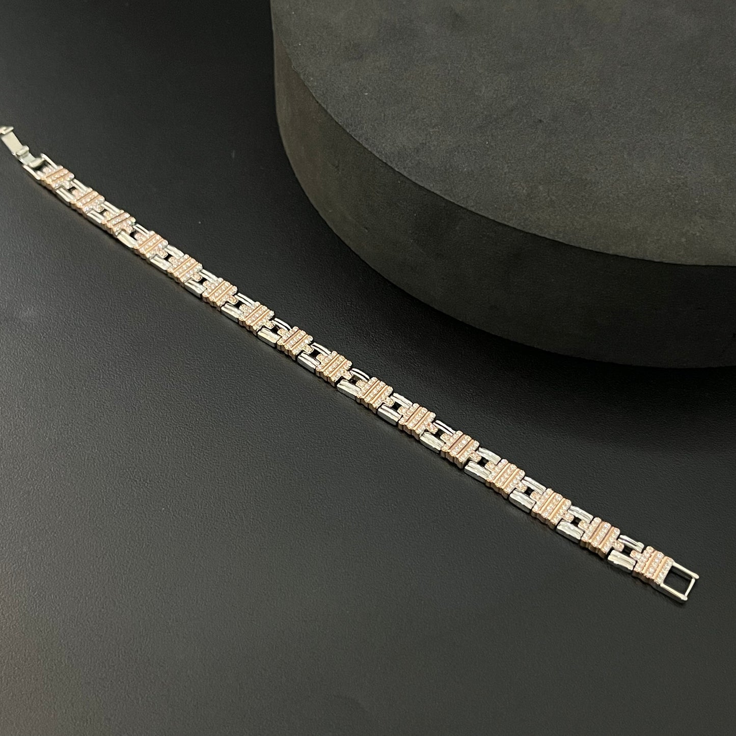 Silver Mens Bracelet Center Hedged Boxes