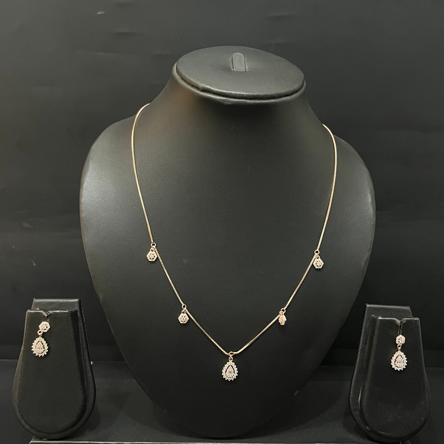 Silver Ladies Pendant Chain & Stud Set HG drop Rosegold