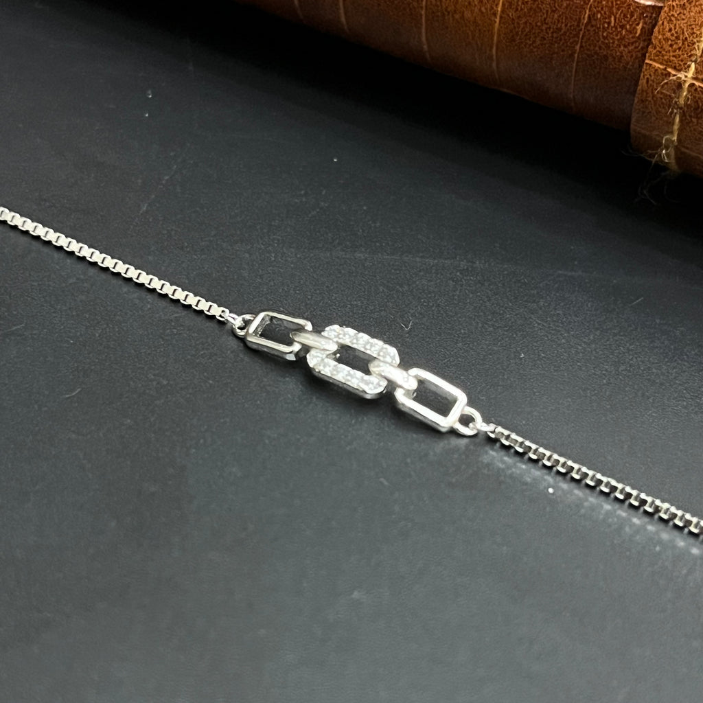 Silver Ladies Bracelet Fabulous Interlock With Stone 925