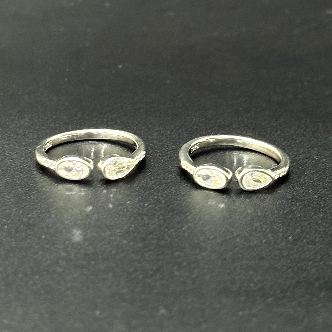 Silver Ladies Toe Rings Droplet Cut AD SS
