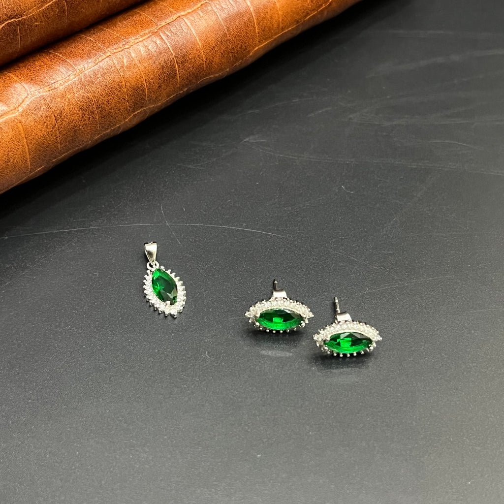 Silver Ladies Pendant Chain Set Green Crystal Stone 925